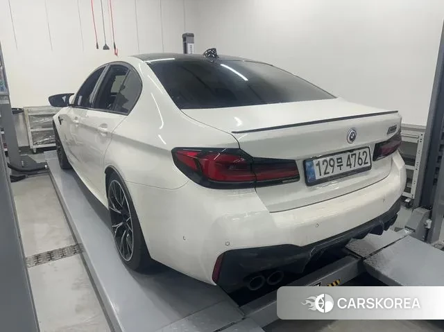 BMW M5 (F90) 2023 Белый из Кореи, фото 2