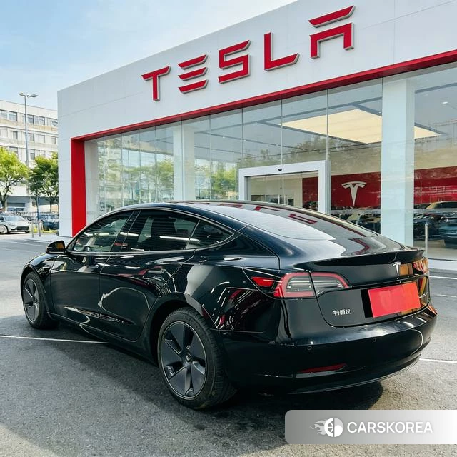 Tesla Model 3 2023 Черный из Китая, фото 2