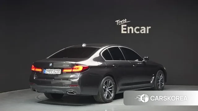 BMW 5 Series (G30) id 3394412 из Кореи 12