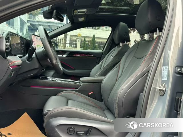 Volkswagen Magotan 2024 Серебристо-серый из Китая, фото 2