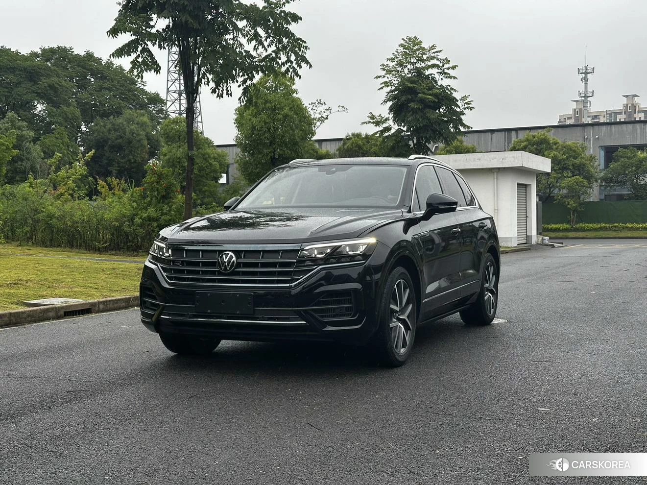 Volkswagen Touareg 2022 Черный из Китая, фото 5