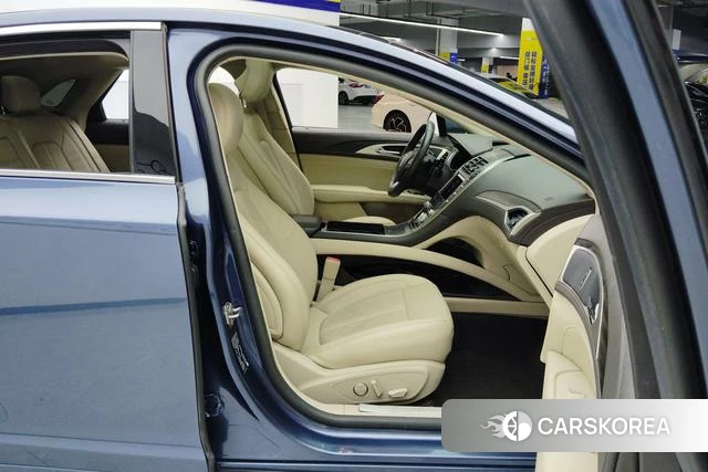 Lincoln MKZ id 3901963 из Китая 9