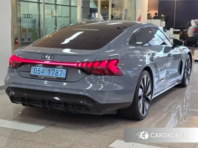 Audi e-Tron GT id 3725984 из Кореи 12