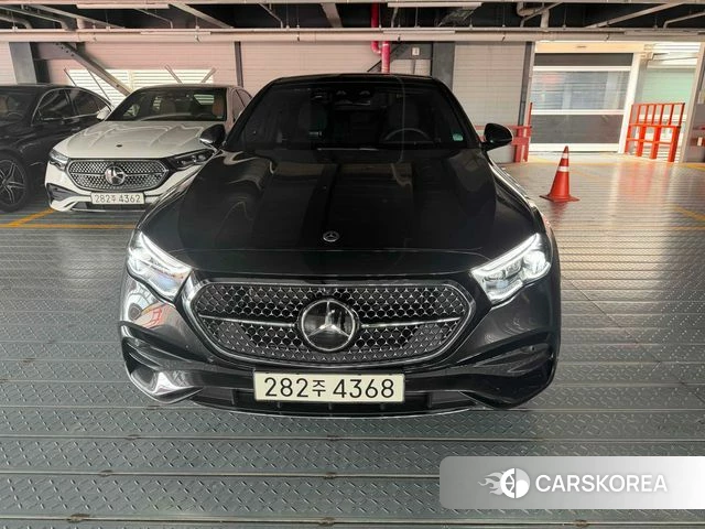 Mercedes-Benz E-Class W214 2025 Серебристо-серый из Кореи, фото 2
