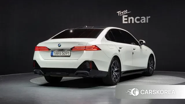 BMW 5 Series (G60) id 3021893 из Кореи 12