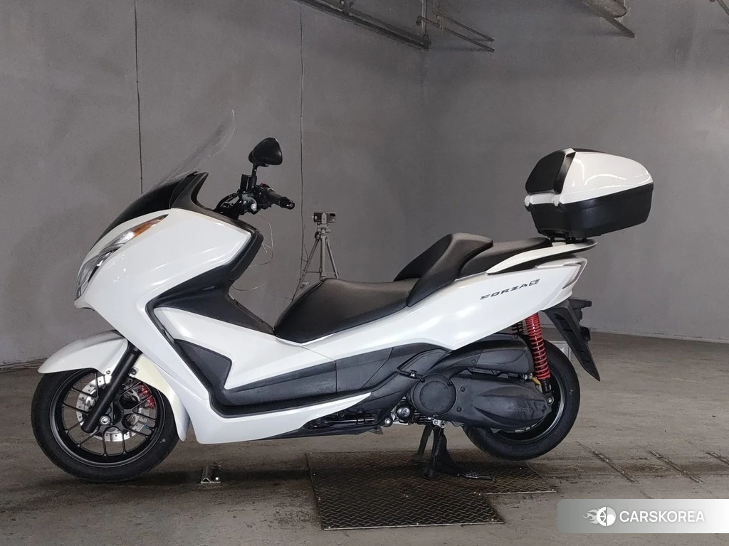 Проданный Honda FORZA 2013 из Японии, фото 2