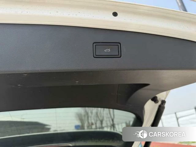Volkswagen Tiguan L 2022 Белый из Китая, фото 2