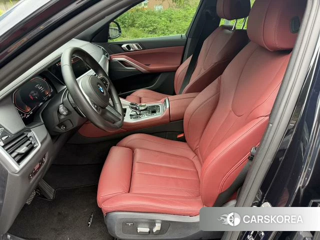 BMW X6 2021 Черный из Китая, фото 2