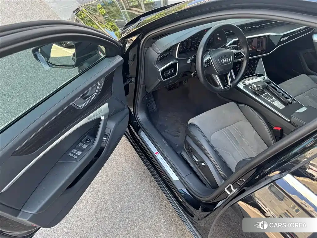 Audi A6L id 4546562 из Китая 12