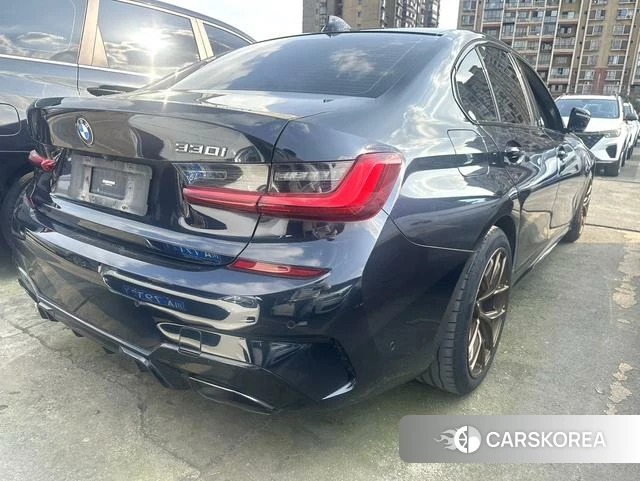 BMW 3 series 2022 Черный из Китая, фото 2