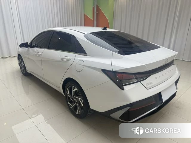 Hyundai Elantra id 4218739 из Китая 11