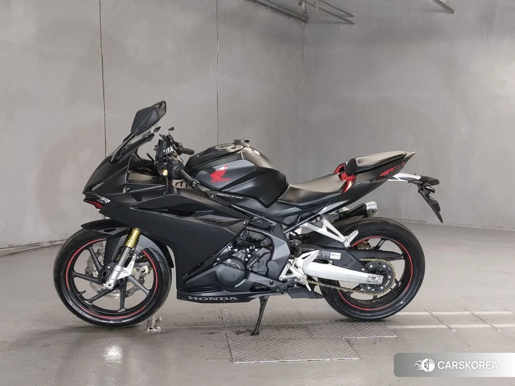 Проданный Honda CBR250RR 2017 из Японии