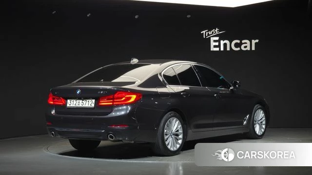 BMW 5 Series (G30) id 4775964 из Кореи 12
