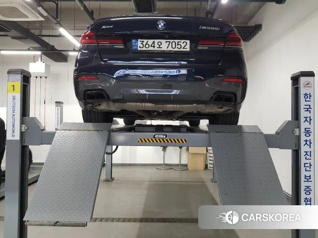 BMW 5 Series (G30) 2021 Черный из Кореи, фото 2