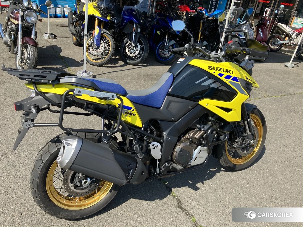 Проданный Suzuki V-STROM 1050XT 2021 из Японии, фото 2