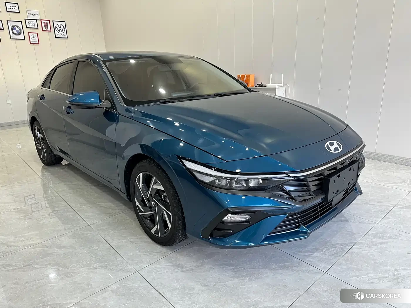 Hyundai Elantra 2023 Синий из Китая, фото 2