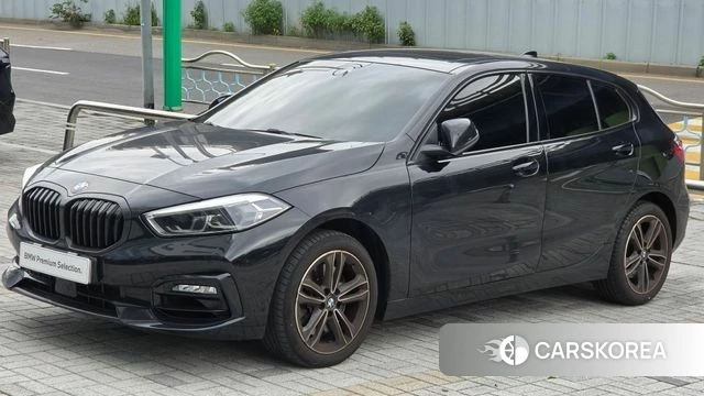 BMW 1 Series (F40) 2022 Черный из Кореи, фото 2