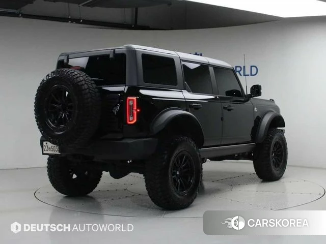 Ford Bronco 6th Generation 2023 Черный из Кореи, фото 2
