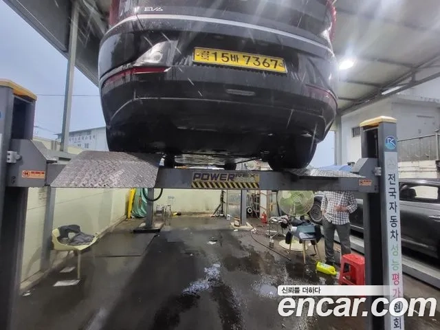 Kia EV6 2022 Черный из Кореи, фото 2