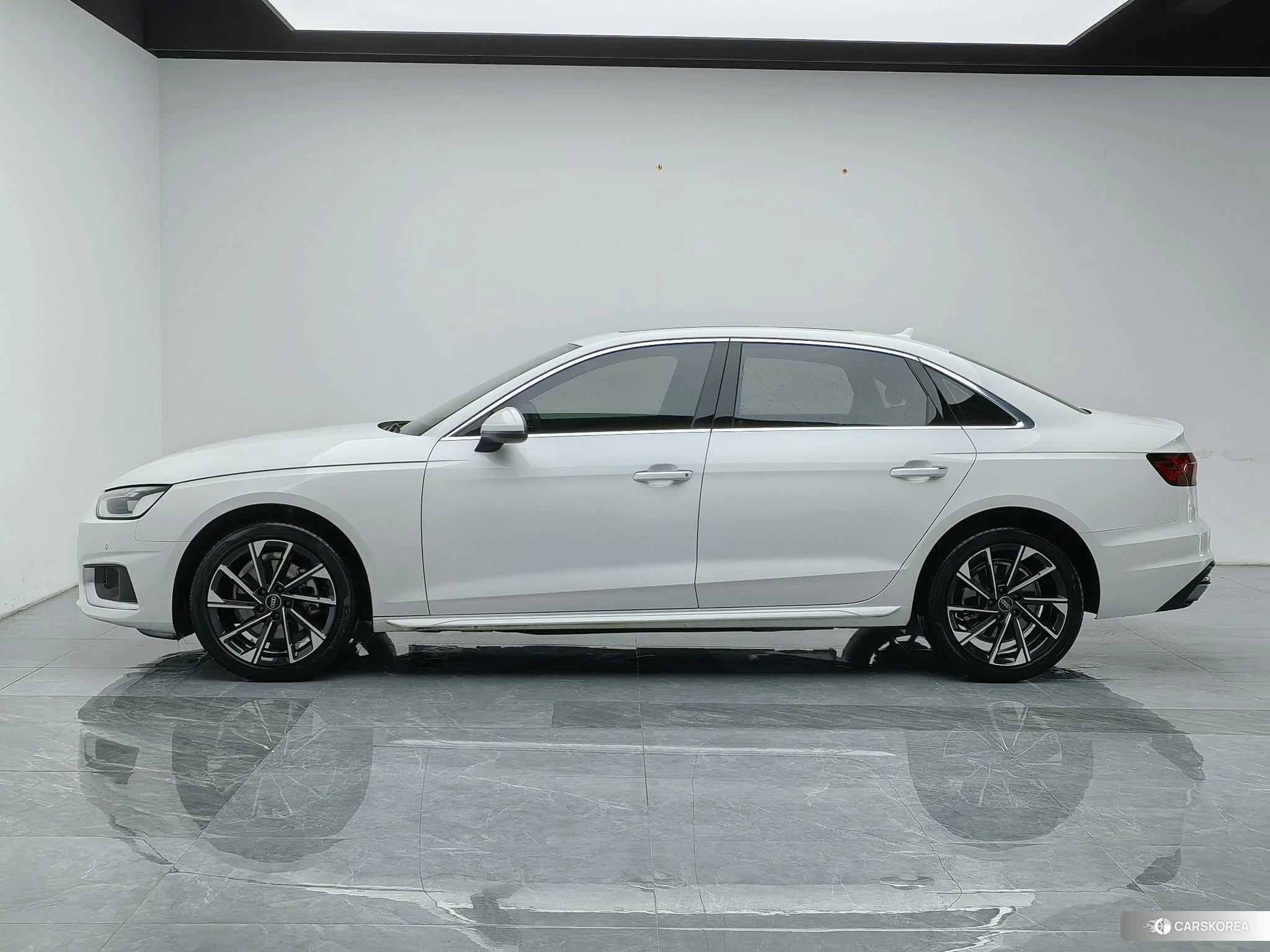 Audi A4L id 4493074 из Китая 12