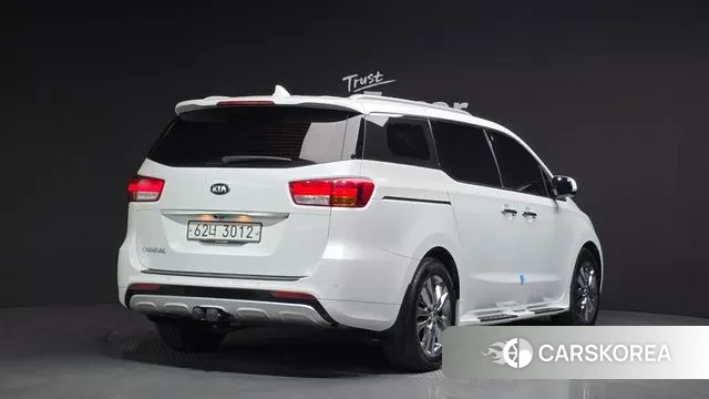 Kia All New Carnival id 3656858 из Кореи 12