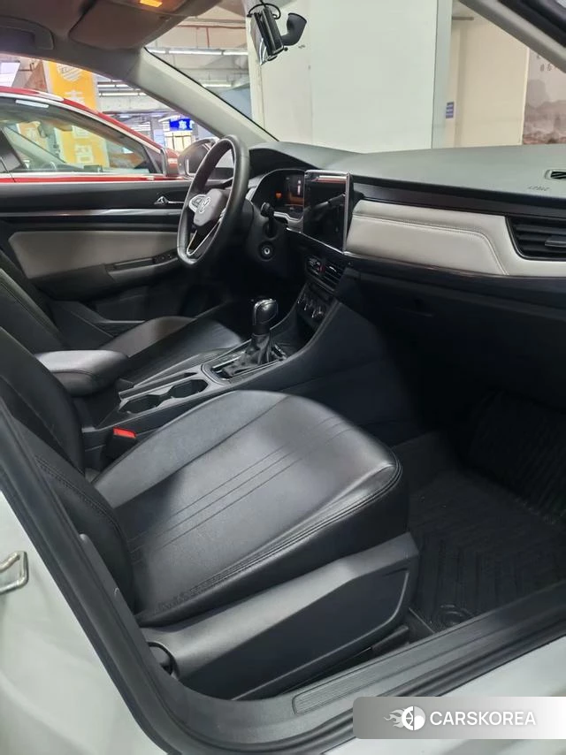 Volkswagen Bora 2024 Белый из Китая, фото 2