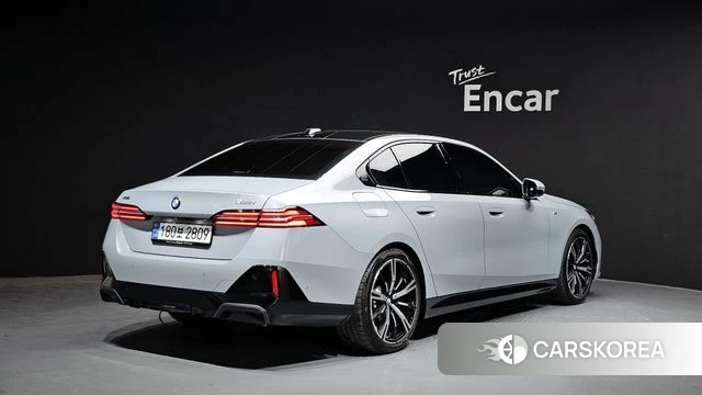 BMW 5 Series (G60) id 3831397 из Кореи 12