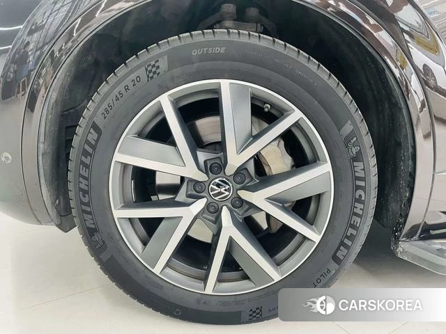 Volkswagen Touareg id 4394124 из Китая 12