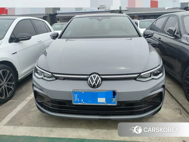 Volkswagen Golf 2024 Темно-серый из Китая, фото 3