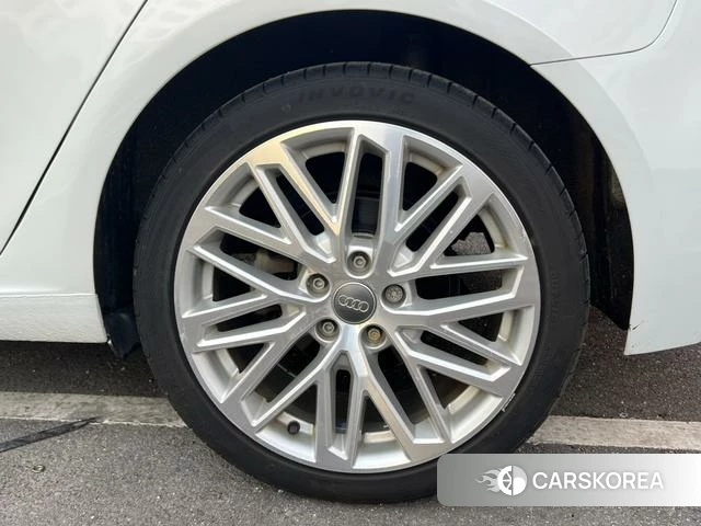 Audi A3 2019 Белый из Китая, фото 6