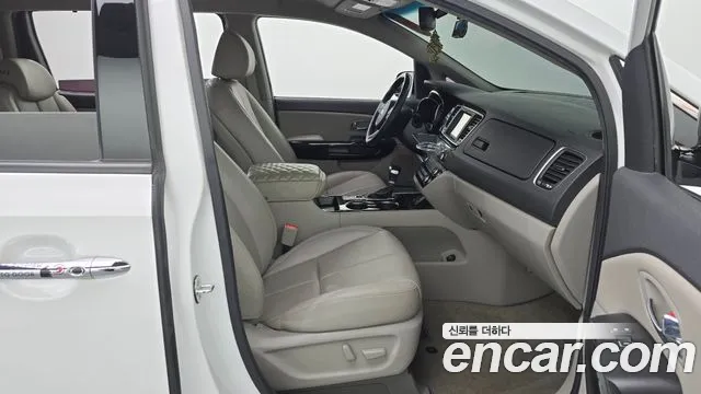 Kia The New Carnival id 2660978 из Кореи 12