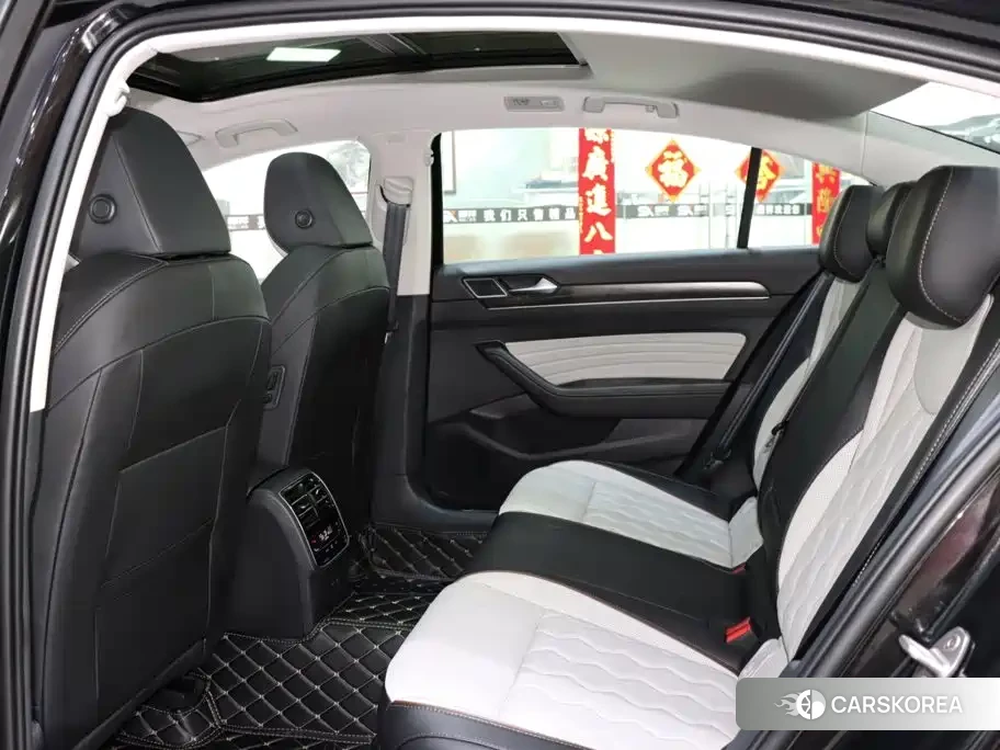Volkswagen Magotan id 4680436 из Китая 12