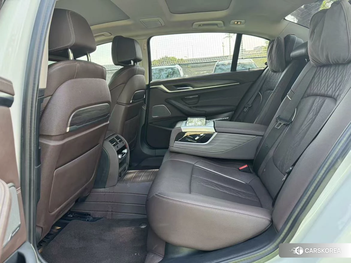 BMW 5 series 2021 Белый из Китая, фото 2