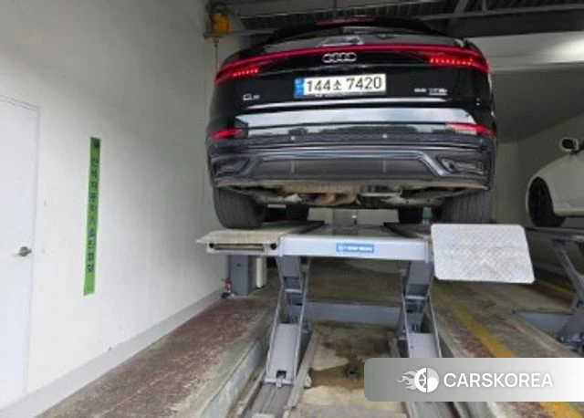 Audi Q8 (4M) 2022 Черный из Кореи, фото 2