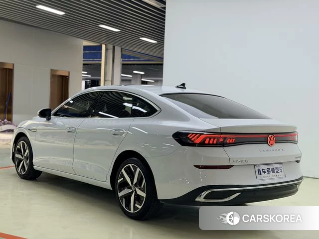 Volkswagen Lingdu 2024 Белый из Китая, фото 2