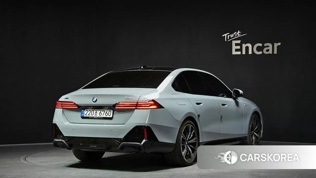 BMW 5 Series (G60) id 4185646 из Кореи 12