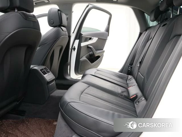 Audi A4L id 4211521 из Китая 12