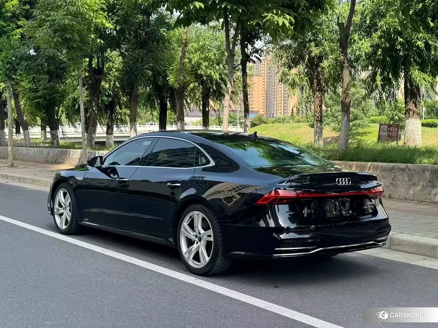 Audi A7L 2023 Черный из Китая, фото 2
