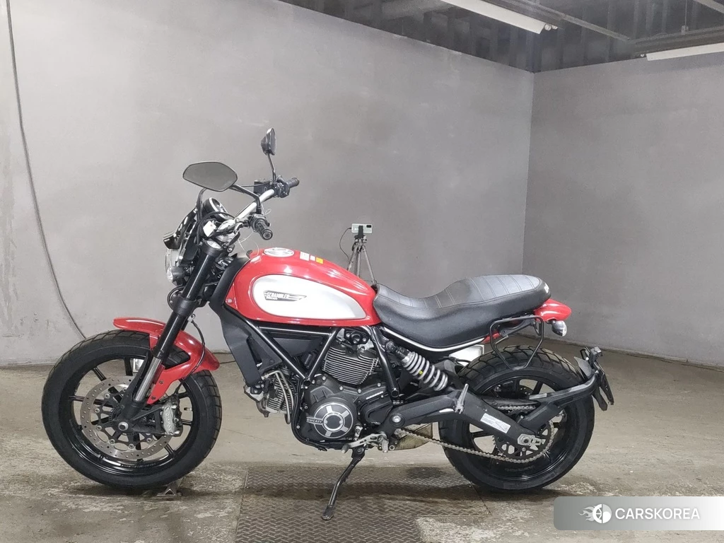 Проданный Ducati SCRAMBLER ICON 2016 из Японии, фото 2