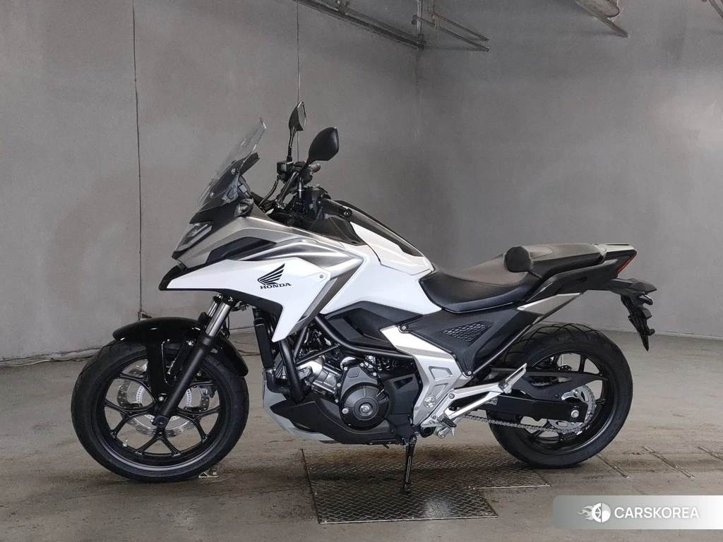 Проданный Honda NC750X DCT 2022 из Японии, фото 2