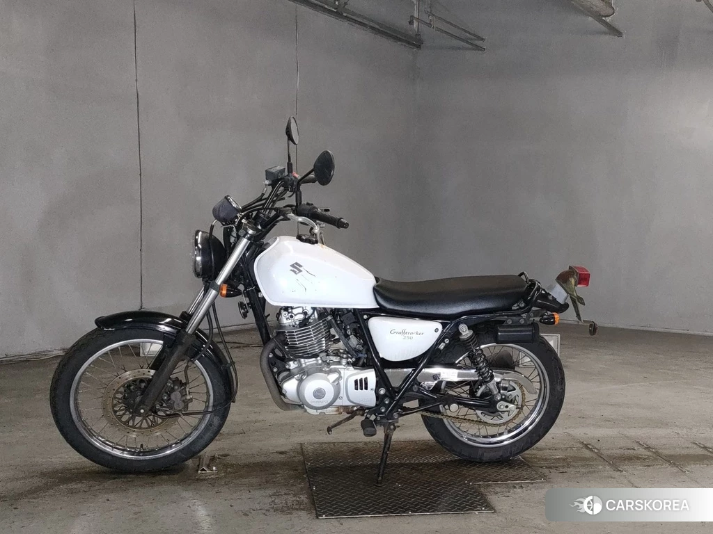 Проданный Suzuki GRASS TRACKER BIG BOY 250 2013 из Японии