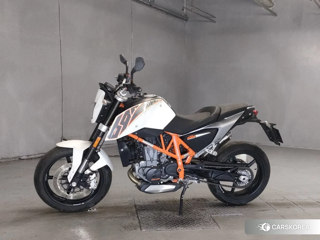 Проданный KTM 690 DUKE 2012 из Японии, фото 2