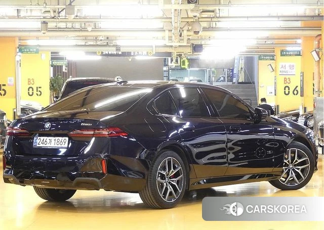 BMW 5 Series (G60) id 4194245 из Кореи 12