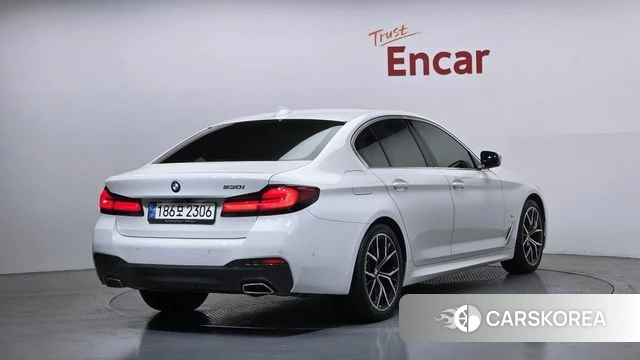 BMW 5 Series (G30) id 3891878 из Кореи 12