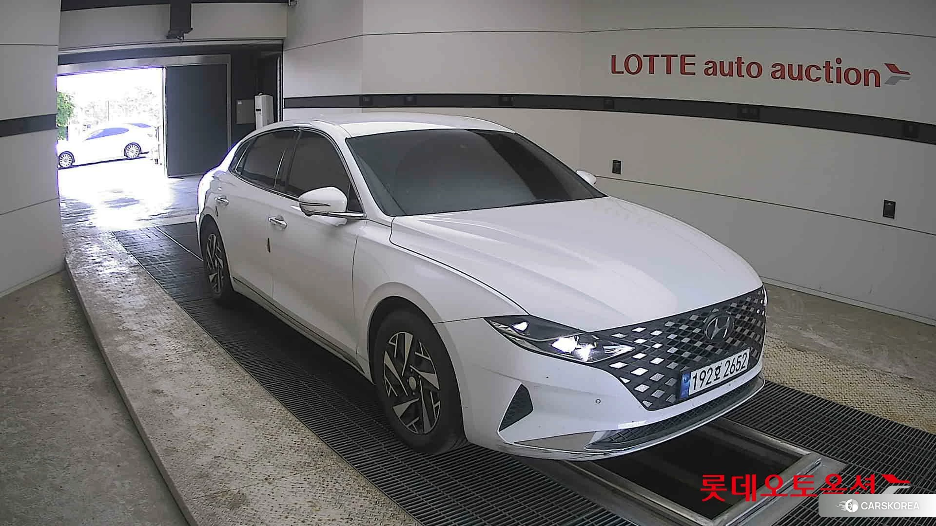 Hyundai Grandeur Hybrid id 4289317 из Кореи 12