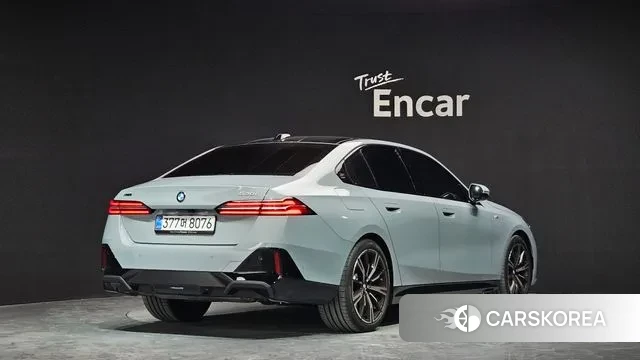 BMW 5 Series (G60) id 3419890 из Кореи 12