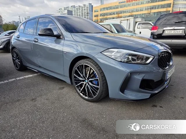BMW 1 Series (F40) 2021 Серебристо-серый из Кореи, фото 6