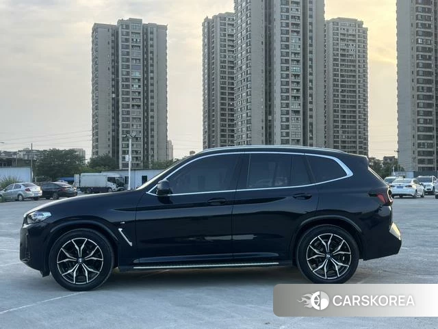 BMW X3 2022 Черный из Китая, фото 2