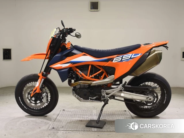KTM 690 SMC R 2023 из Японии, фото 2