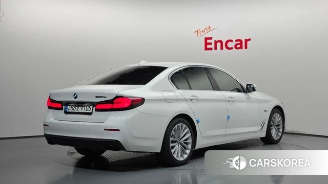 BMW 5 Series (G30) id 4854965 из Кореи 12